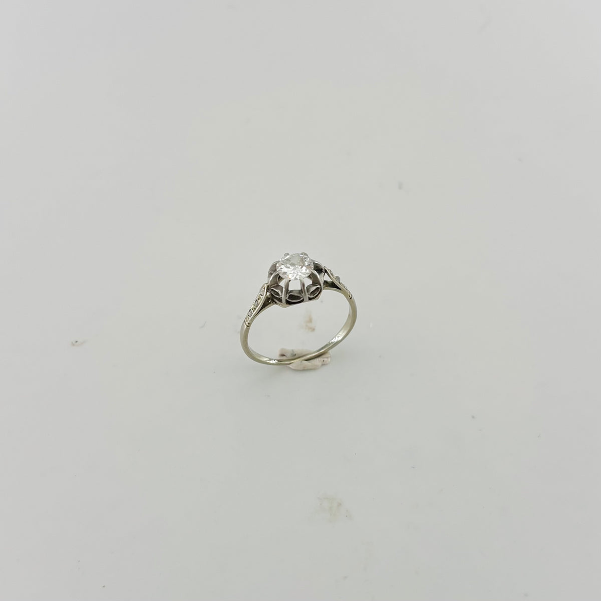 Bague Solitaire en or blanc, platine et diamants
