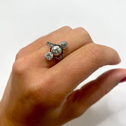 Bague Trilogie en platine et diamants