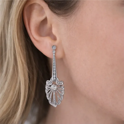 Boucles d'oreilles Pendantes en or blanc et diamants