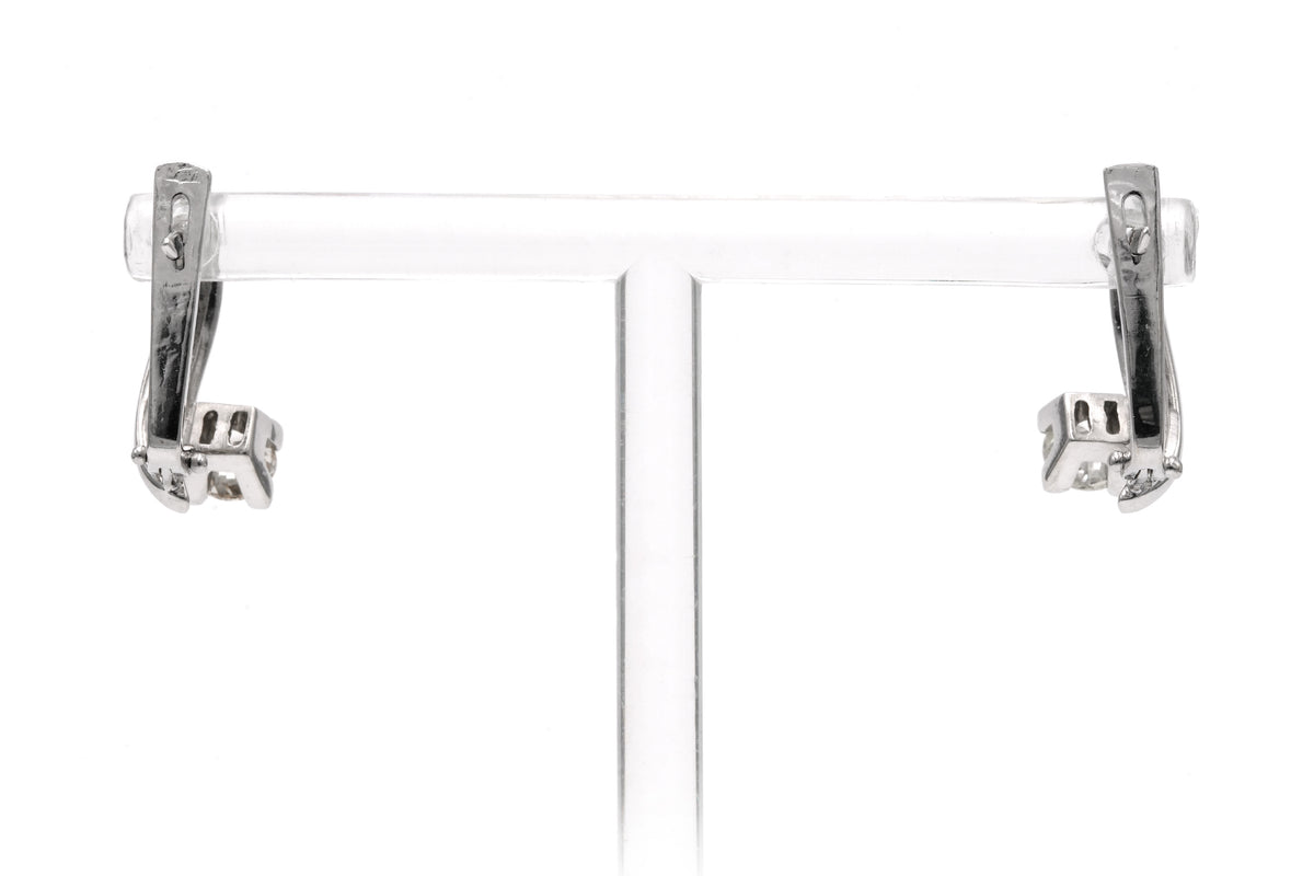 Boucles d'oreilles Dormeuses en or blanc et diamants