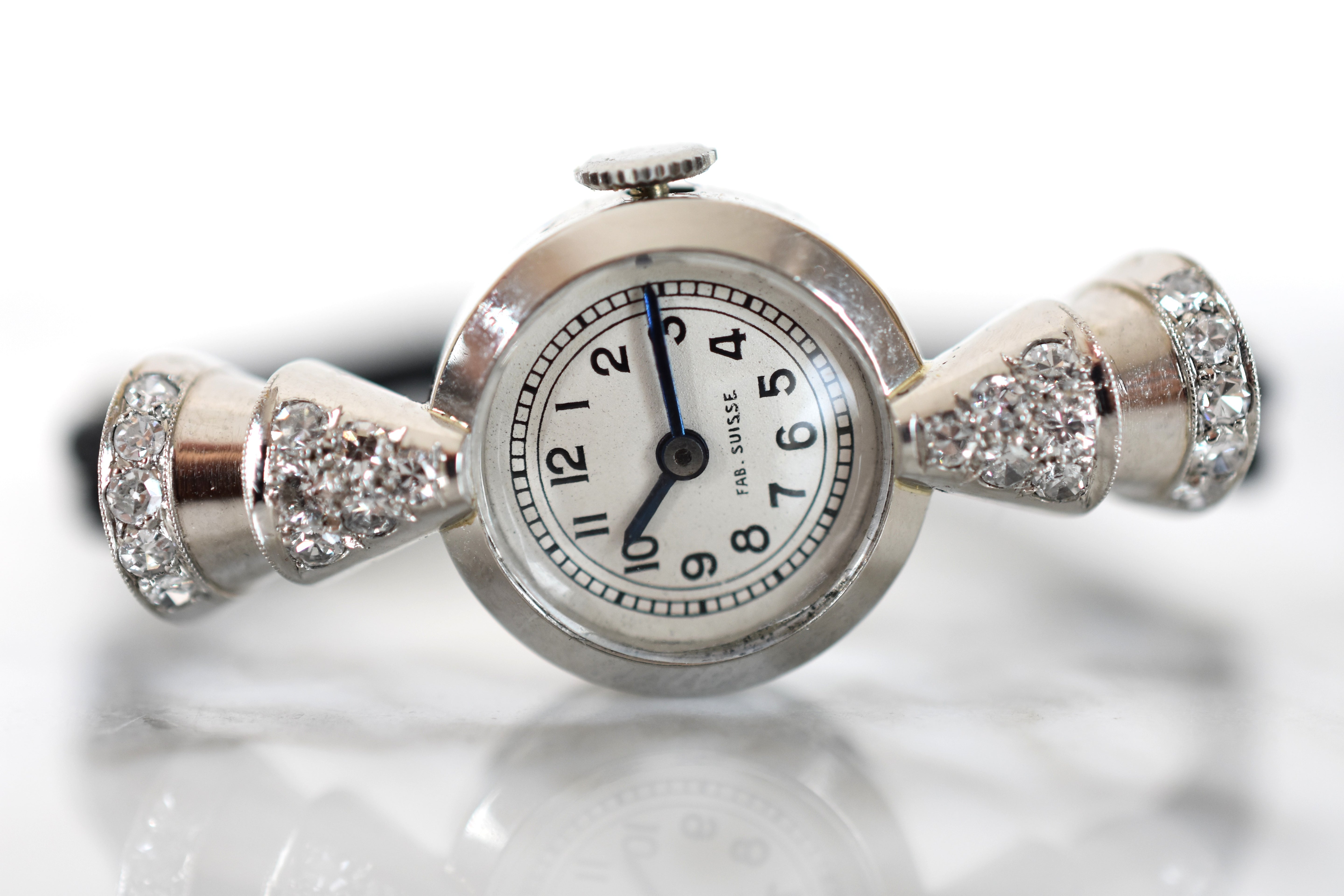 Montre en platine et diamants