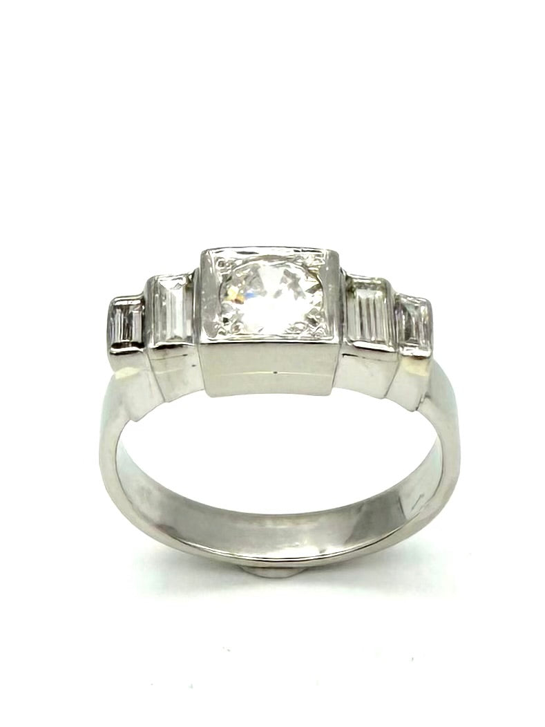 Bague en platine et diamants