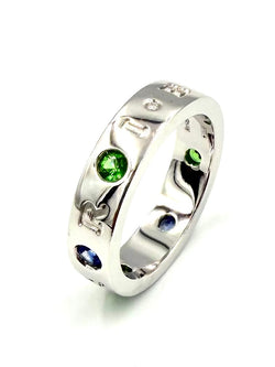 Bague Alliance BULGARI Roman Sorbet en or blanc, grenats, saphirs et diamant