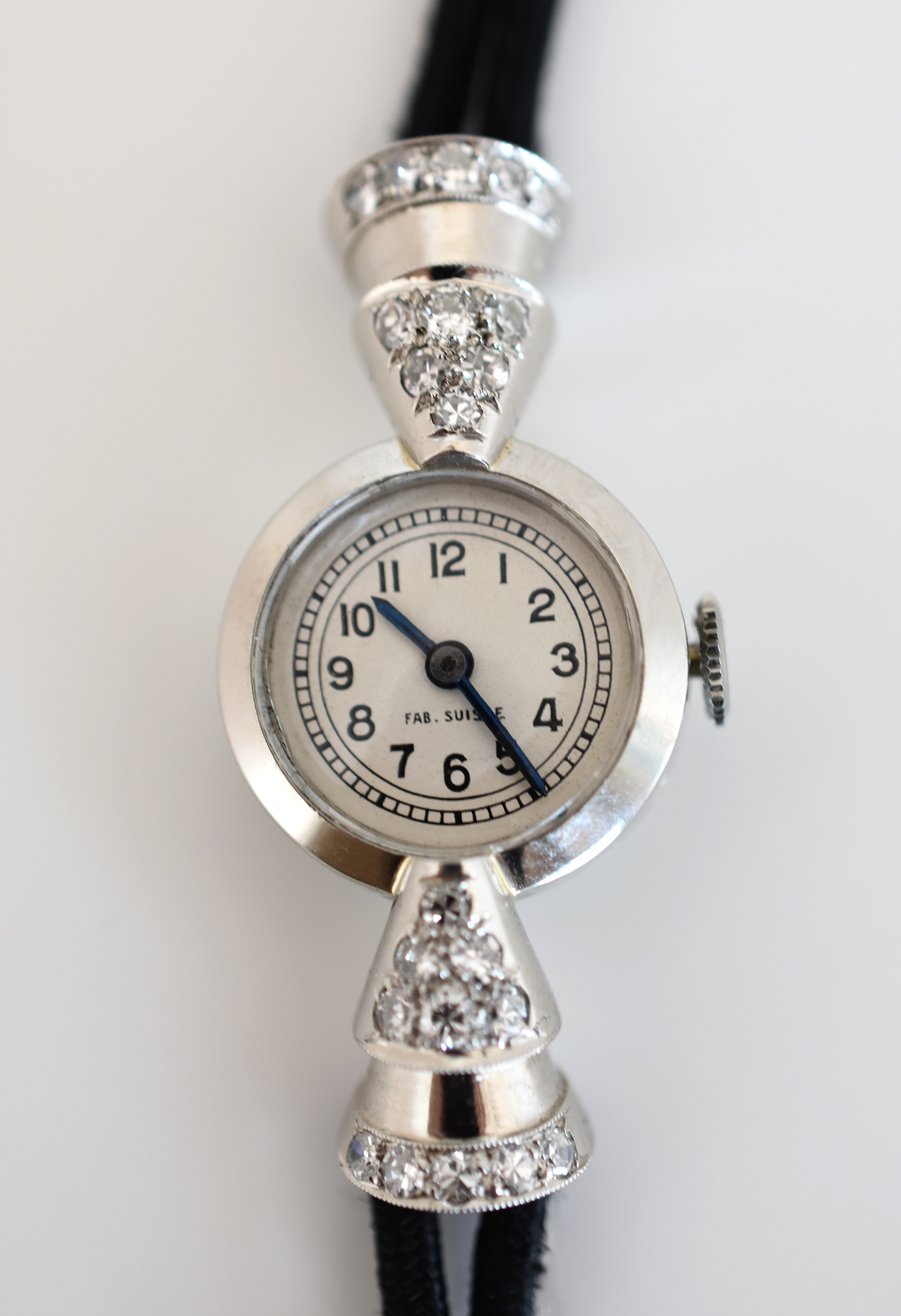 Montre en platine et diamants