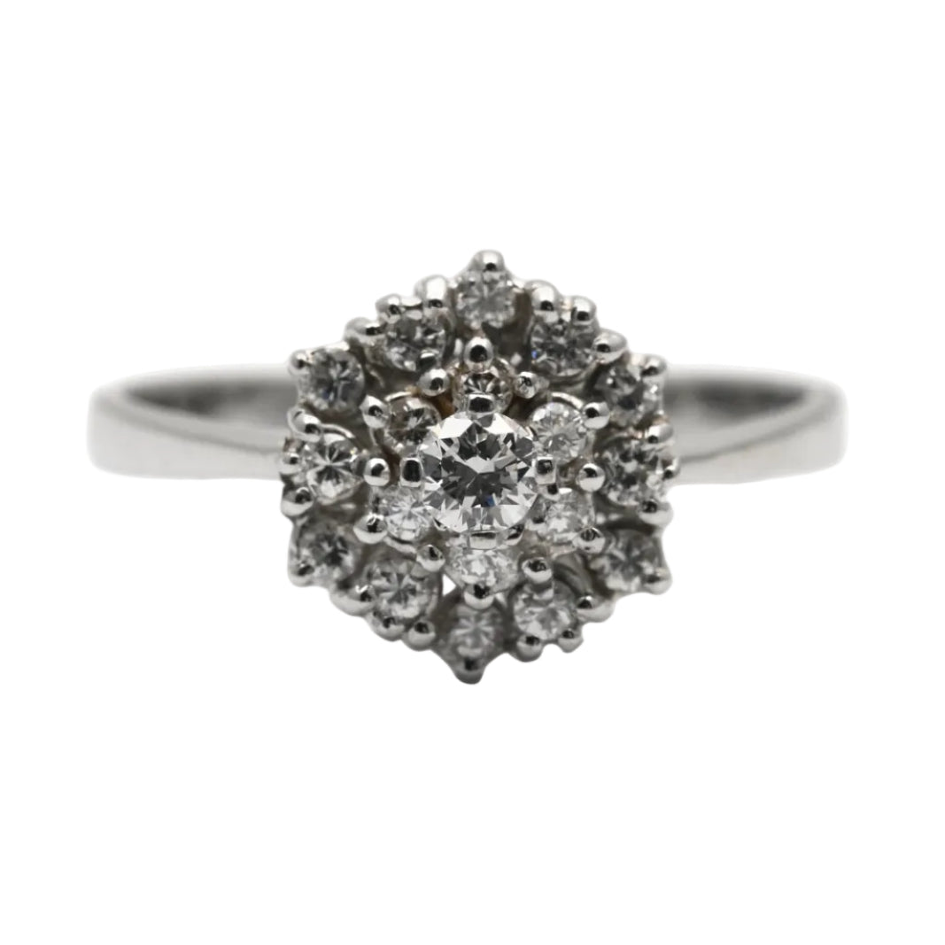 Bague Entourage en or blanc et diamants