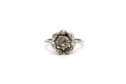 Bague Marguerite en or blanc et diamants