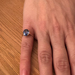 Bague en or jaune et saphir