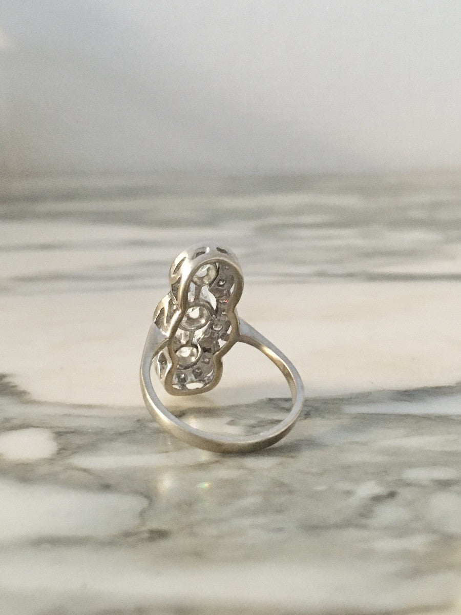 Bague en or blanc et diamants