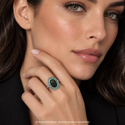 Bague Cocktail en platine, opale et émeraudes