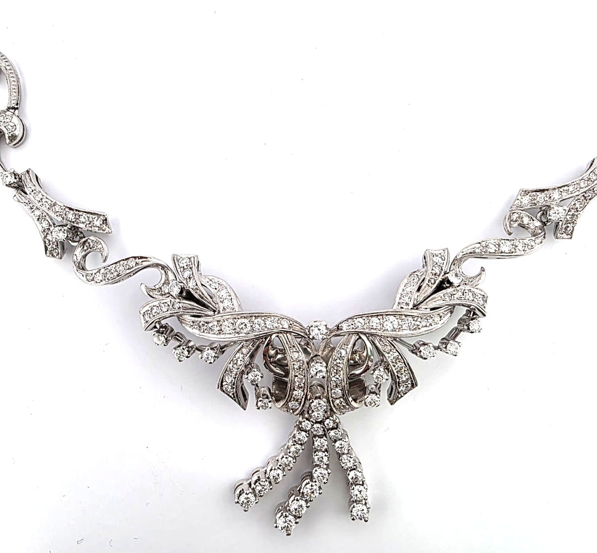 Collier Plastron en or blanc et diamants