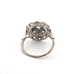 Bague Entourage en platine, saphirs et diamants