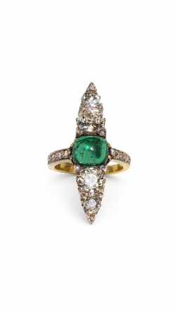 Bague Marquise en or jaune, platine, émeraude et diamants