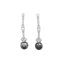Boucles d'oreilles Pendantes en or blanc, perles et diamants