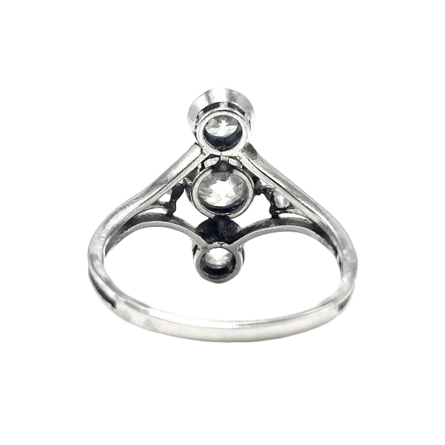 Bague Trilogie en platine et diamants