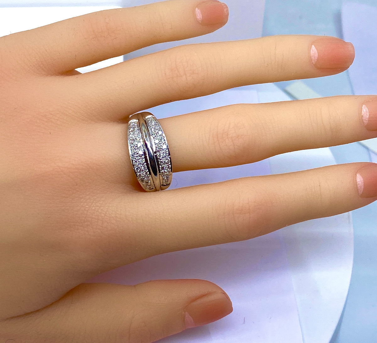 Bague Jonc en or et diamants