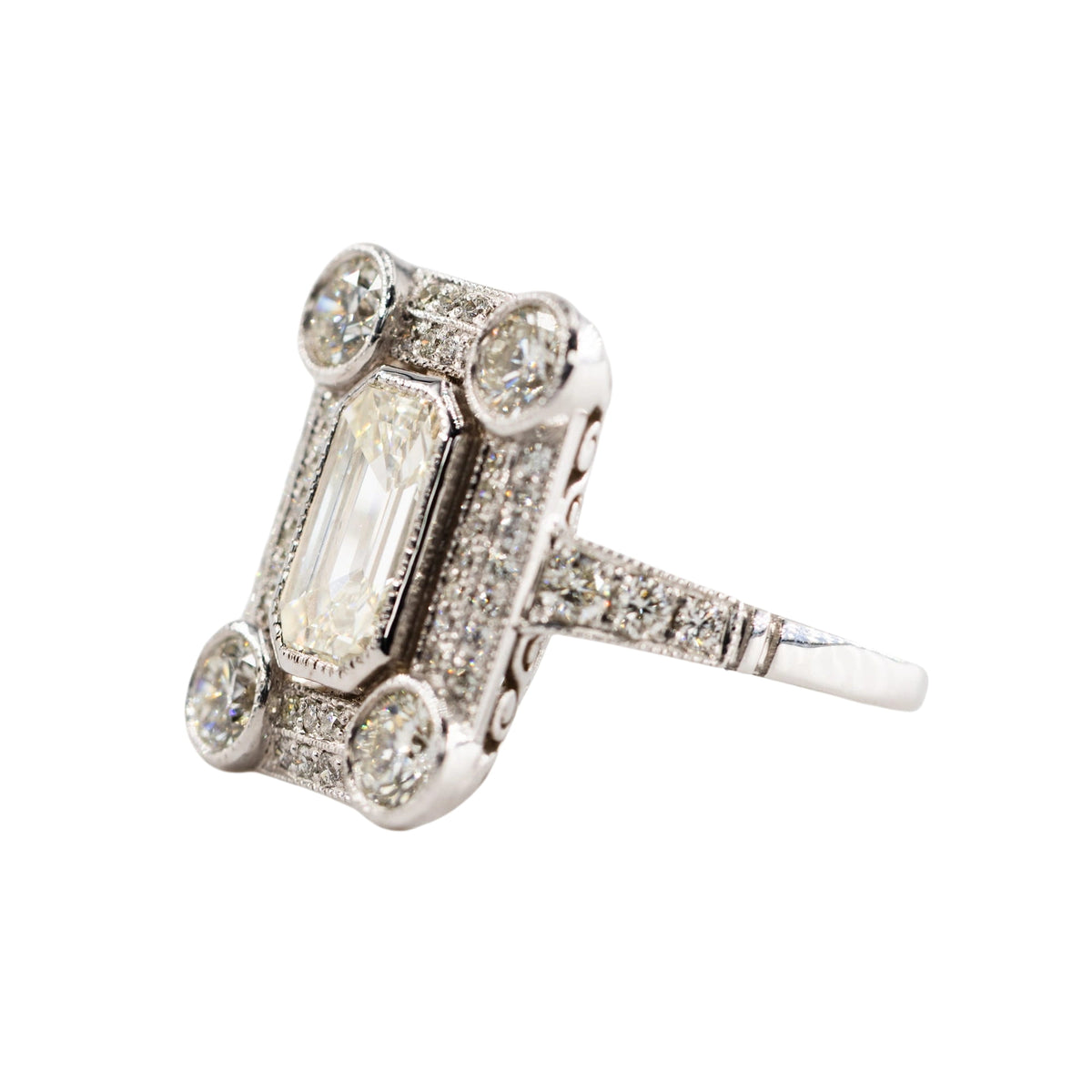 Bague en or gris et diamants