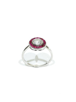Bague Cible en platine, rubis, et diamants