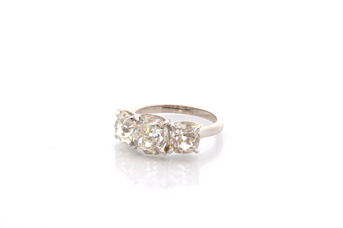 Bague vintage trilogie diamants en platine