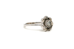 Bague Marguerite en or blanc et diamants