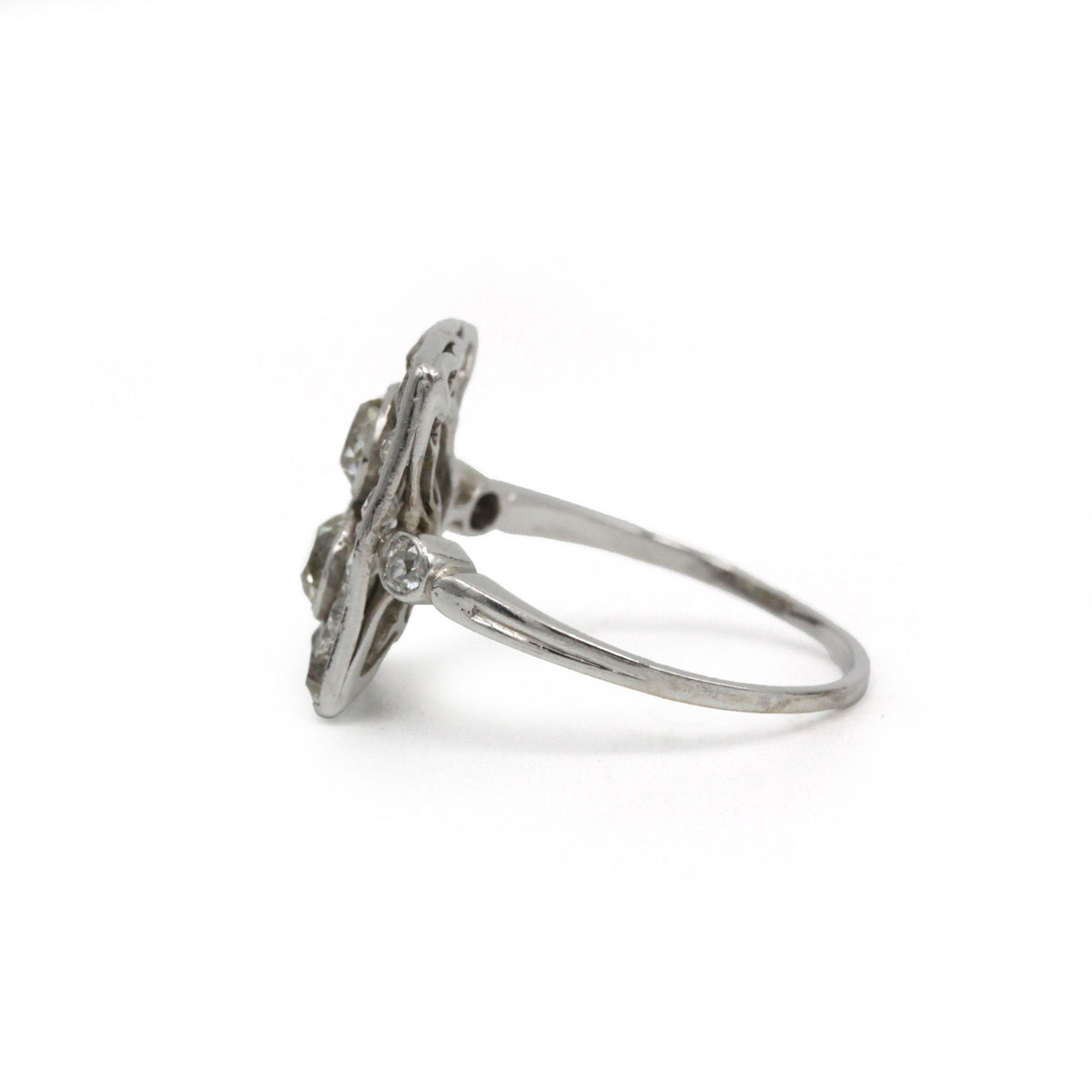 Bague Entourage en or blanc et diamants