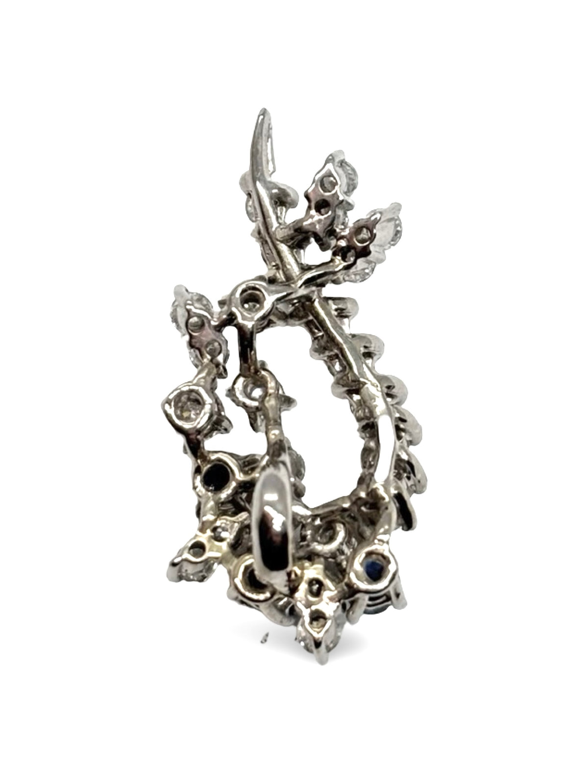 Pendentif en or blanc, saphirs et diamants