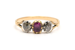 Bague Trilogie en or jaune, rubis et diamants