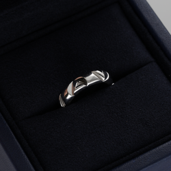 Bague Alliance LOUIS VUITTON Volt en or blanc
