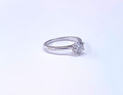 Bague Solitaire en or blanc et diamant
