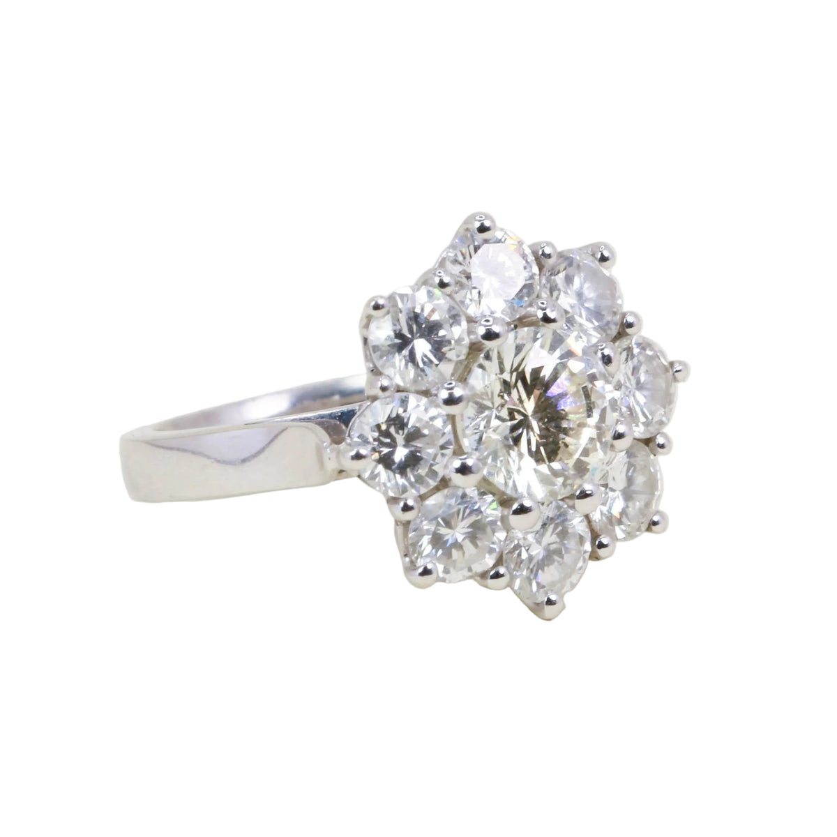 Bague Marguerite en or blanc et diamants