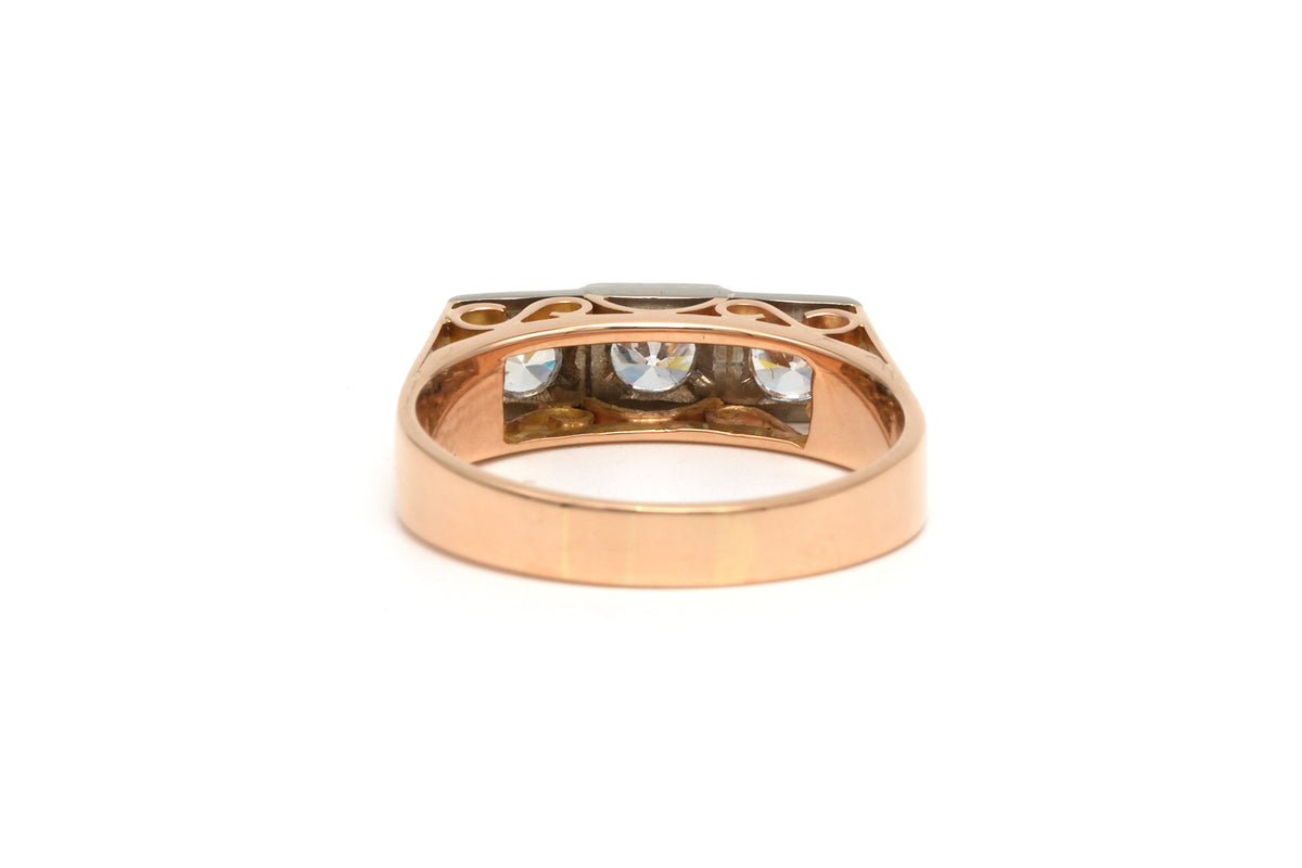 Bague Trilogie en or blanc, or jaune et diamants