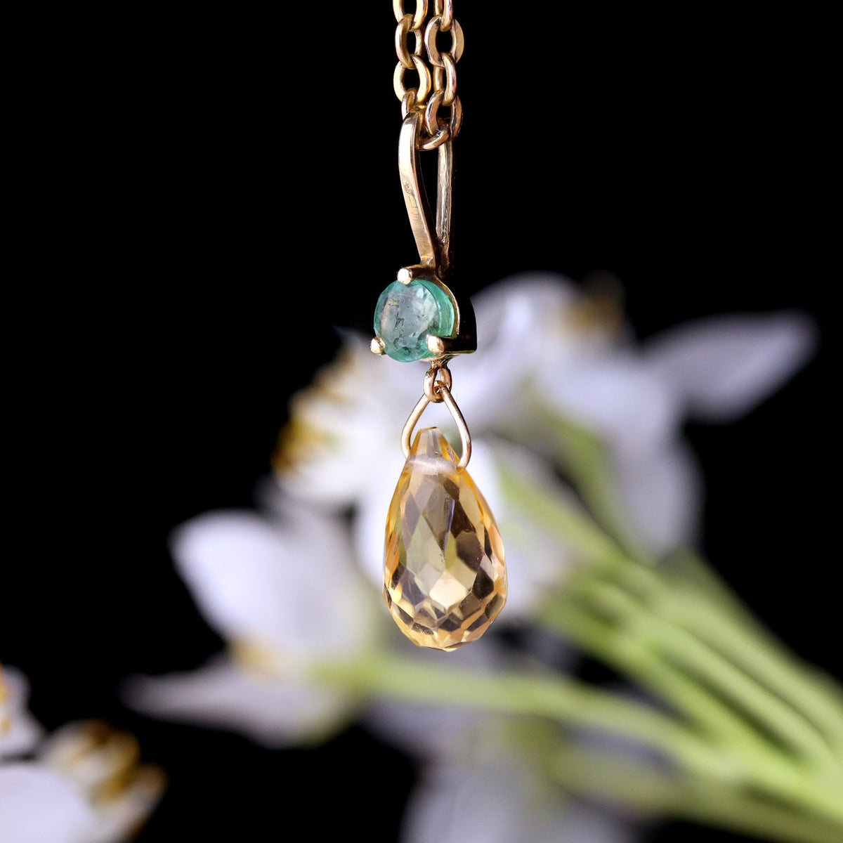 Pendentif en or jaune, émeraude et citrine