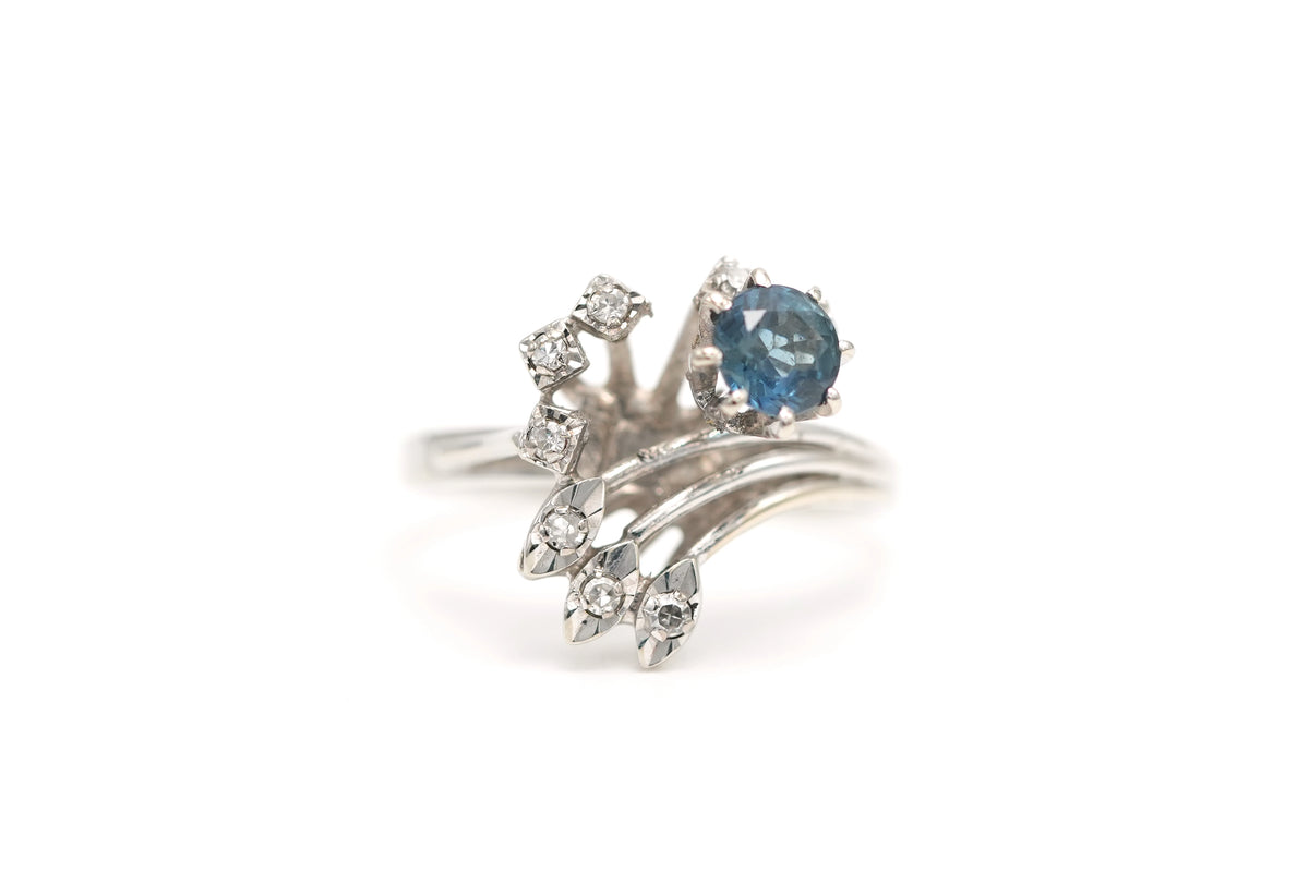 Bague Cocktail en or blanc, saphir et diamants