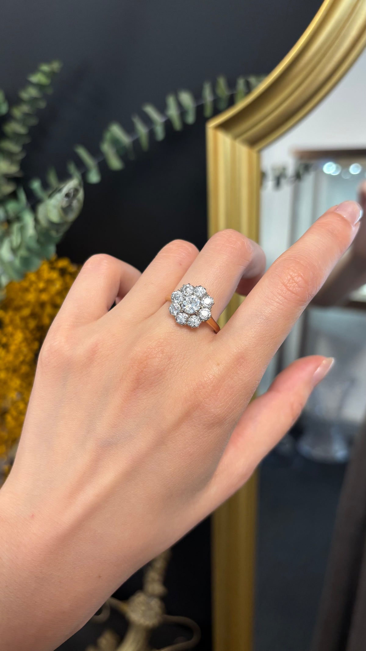 Bague Marguerite en or jaune et diamants