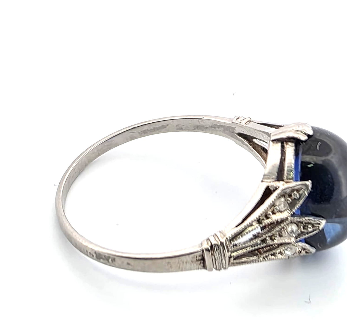 Bague Solitaire en or blanc, saphir et diamants