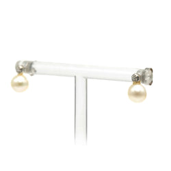 Boucles d'oreilles Puces en or blanc, perles et diamants