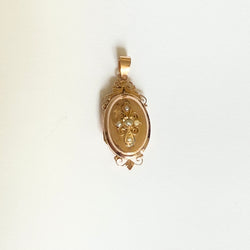 Médaille en or rose et perle
