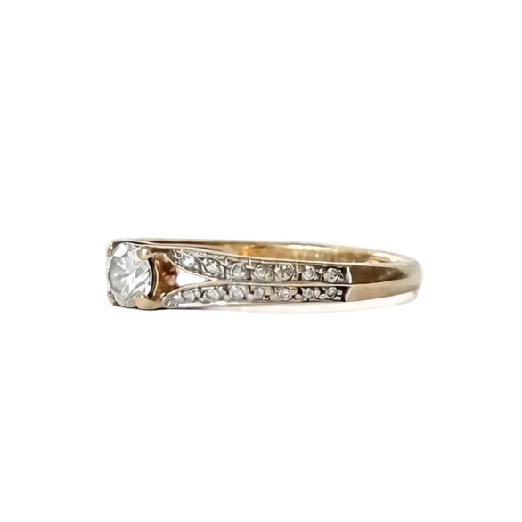 Bague Solitaire en or jaune et diamants