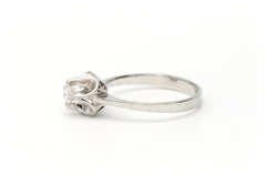 Bague Solitaire en or blanc et diamant