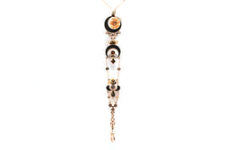 Pendentif en or jaune, perles et saphirs