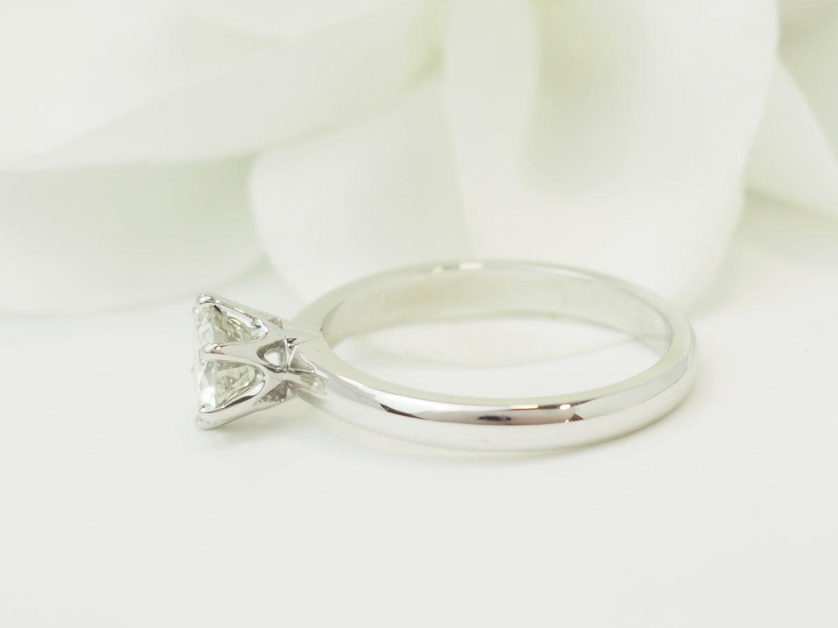 Bague Solitaire en or blanc et diamant