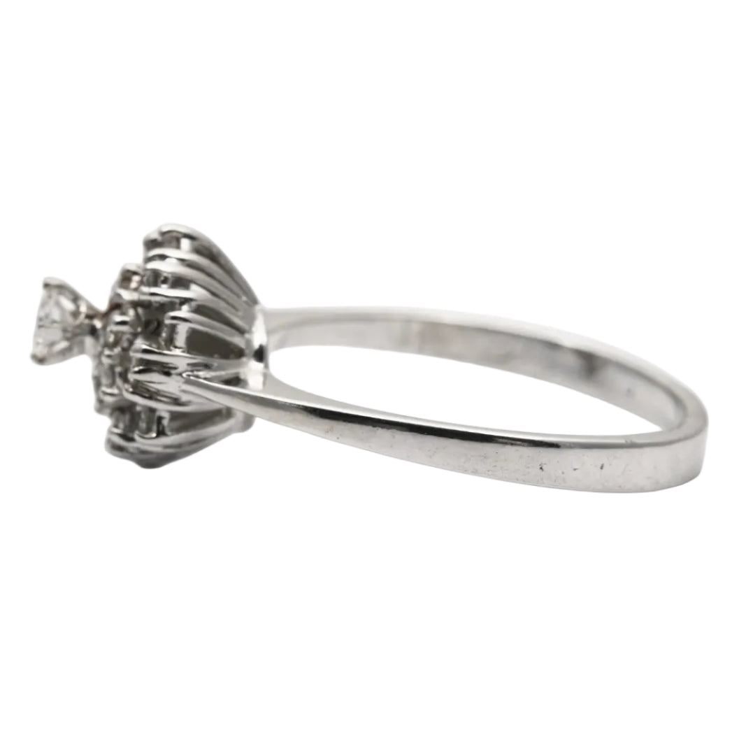 Bague Entourage en or blanc et diamants