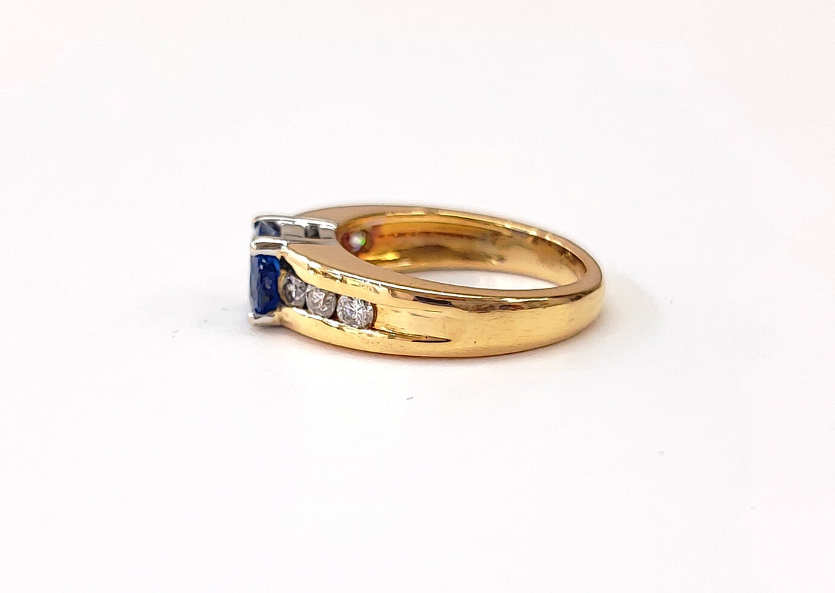 Bague en or jaune, or blanc, saphir, et diamants