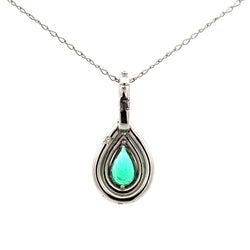 Pendentif en or blanc, émeraude et diamants