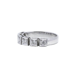 Bague Alliance en or blanc et diamants