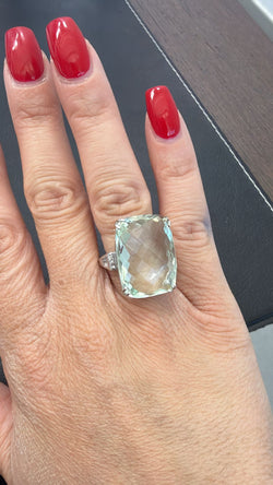 Bague Cocktail en or blanc et aigue-marine
