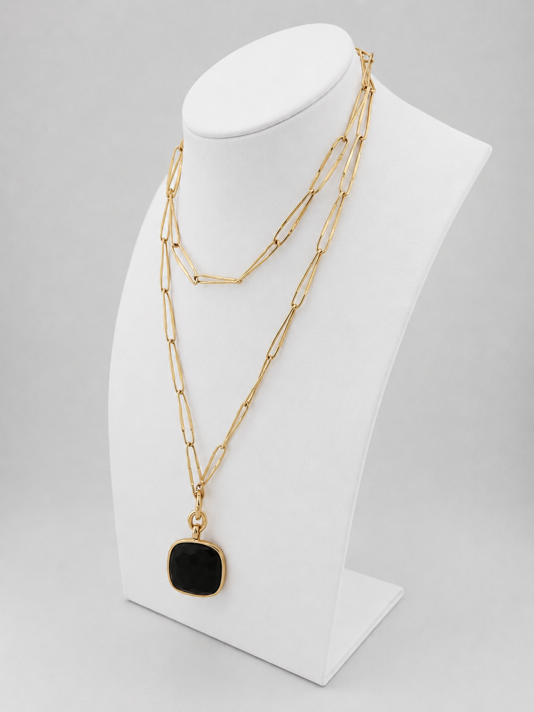 Collier Pendentif POMELLATO en or jaune et jais