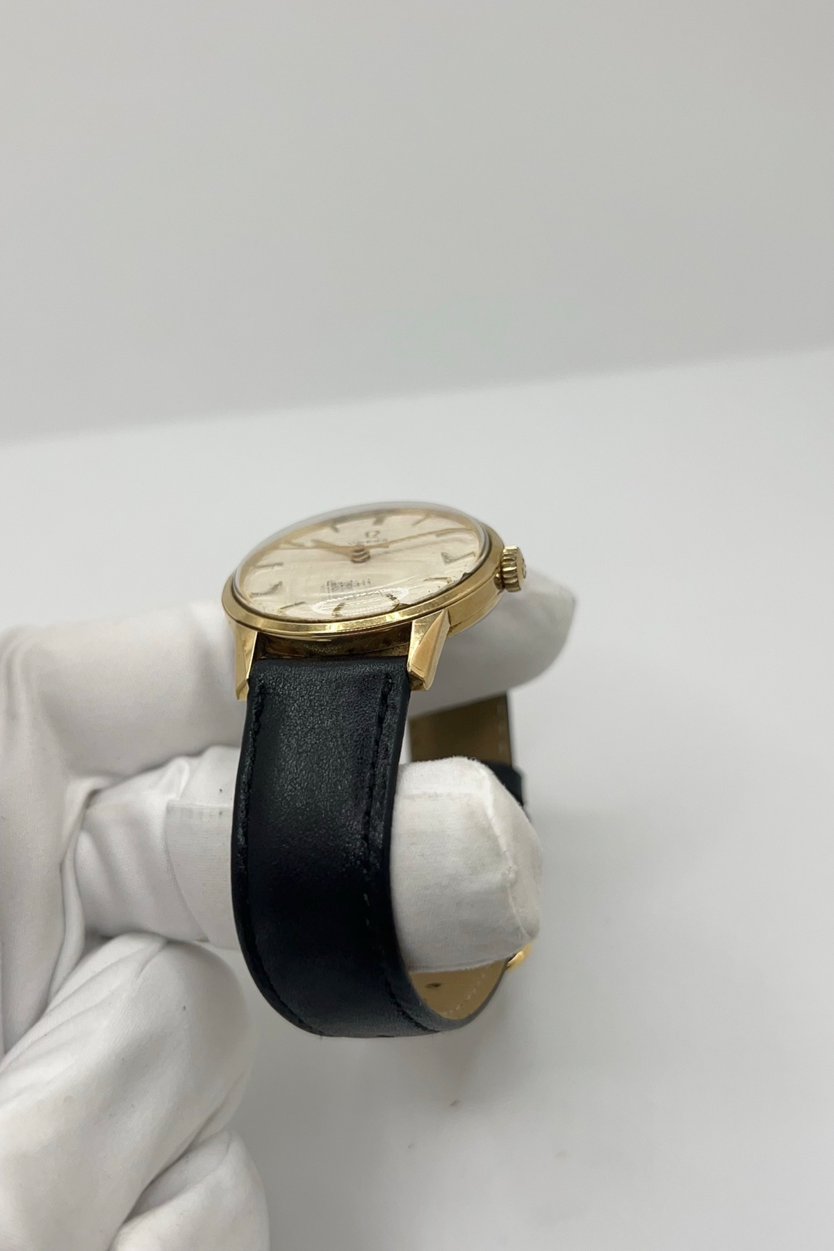 Montre OMEGA "Seamaster 300" en acier et cuir