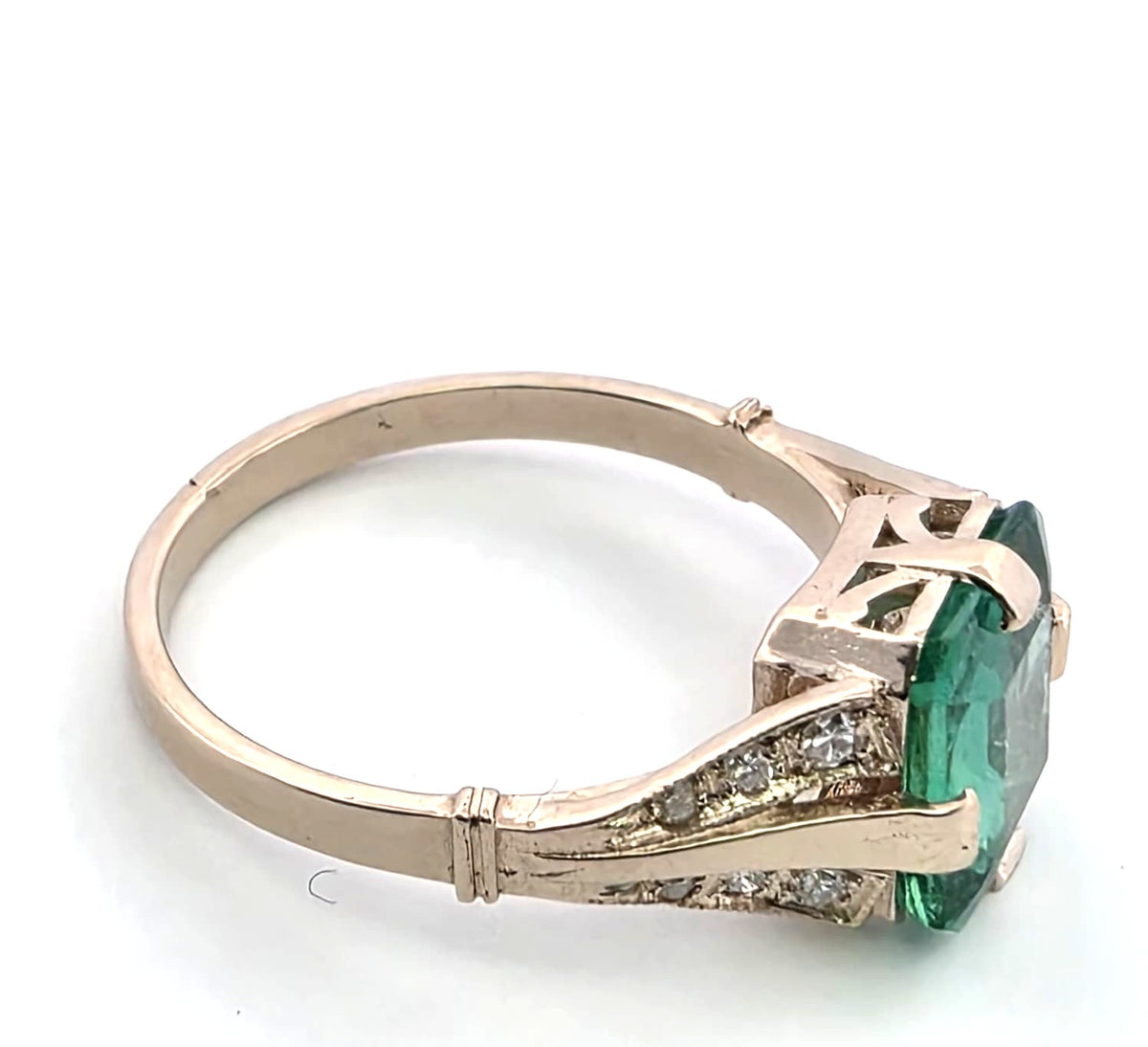 Bague Solitaire en or blanc, émeraude et diamants