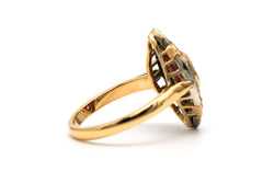 Bague Marquise en or jaune, rubis et diamants