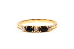 Bague Alliance en or jaune, saphirs et diamants